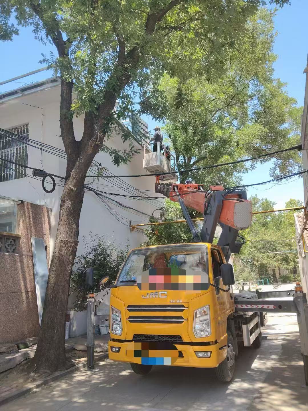 宜君县高空作业车能吊装重物吗？最大承载多少公斤？