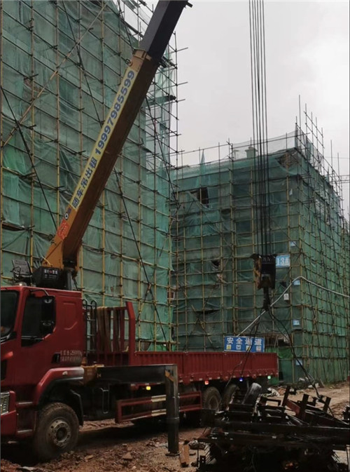 宜君县“慢工细活”—— 吊车的 “微动控制” 技术